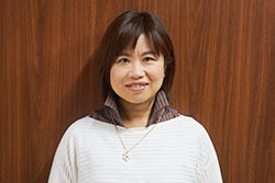 お母さま正面