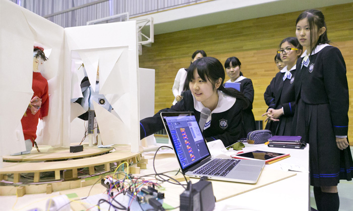 中学2年:Entertainment Robot contest