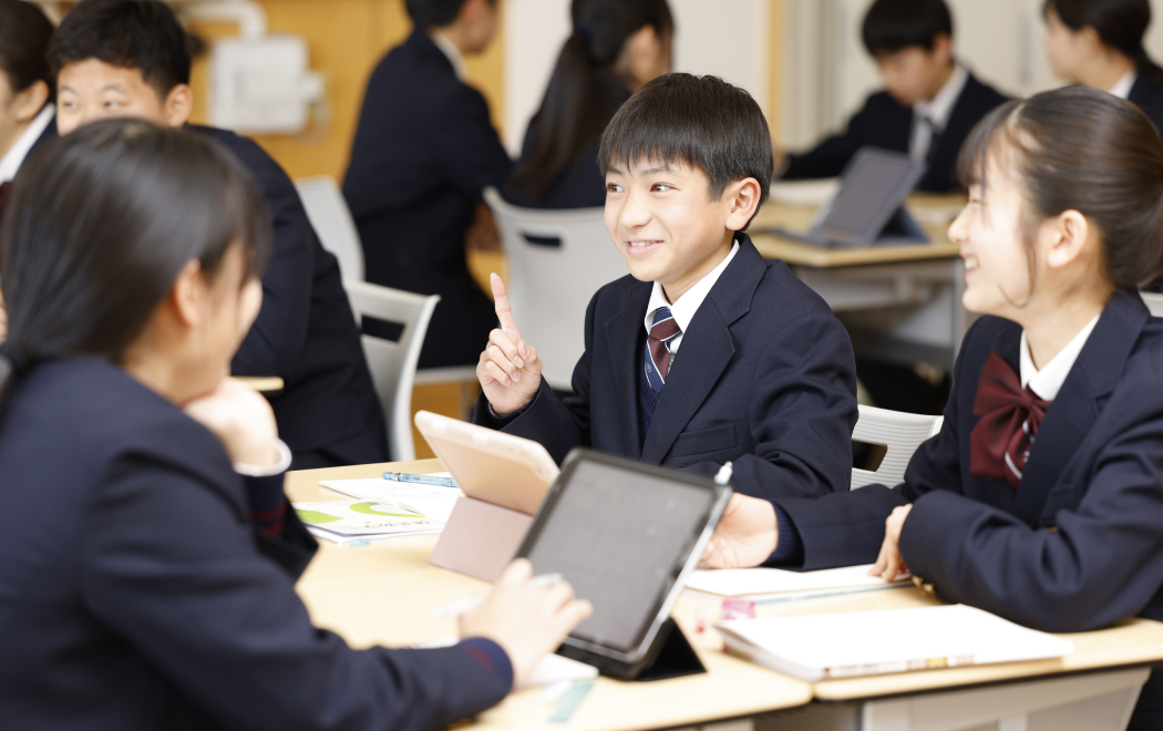 タブレットを存分に活用する国際教育の授業