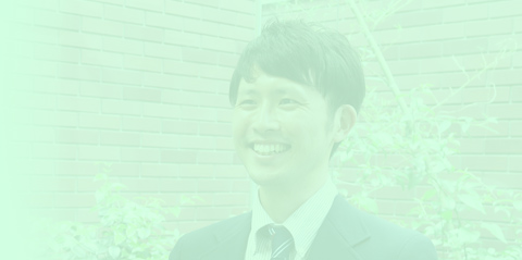 インタビューに答える玉木先生