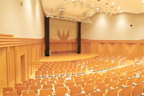 小室ホールでは、清宮幸太郎選手がプロ宣言を行った記者会見も行われた。