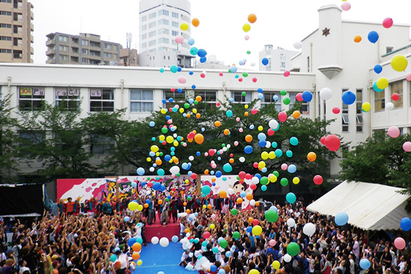 記録的な来場数となった麻布の文化祭