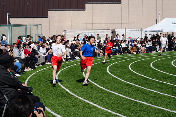 男子も顔負けのトップスピードを見せてくれました