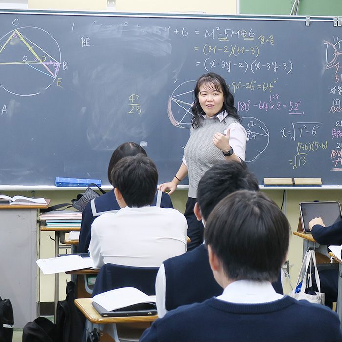 「中学3年特進プレコースの数学授業【エデュスタッフ訪問記】」記事サムネイル