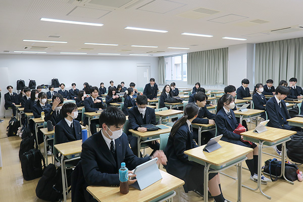 各委員会メンバーが揃った全体ミーティング