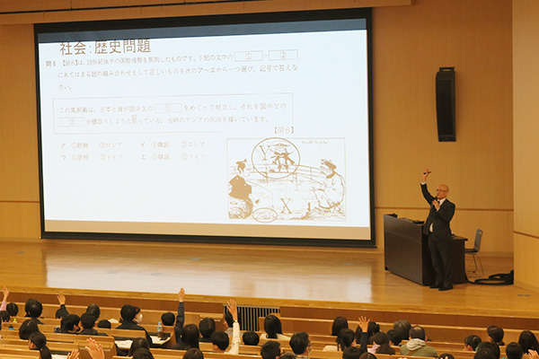 沼尻教頭の説明