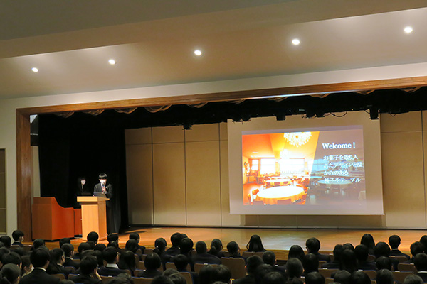 食堂リニューアル案のプレゼン